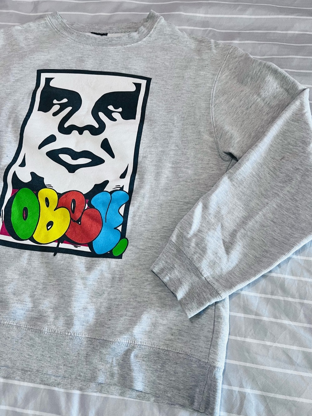 Obey x COPE “throwie”graffiti bubble letters heather gray crew neck 💯🤘